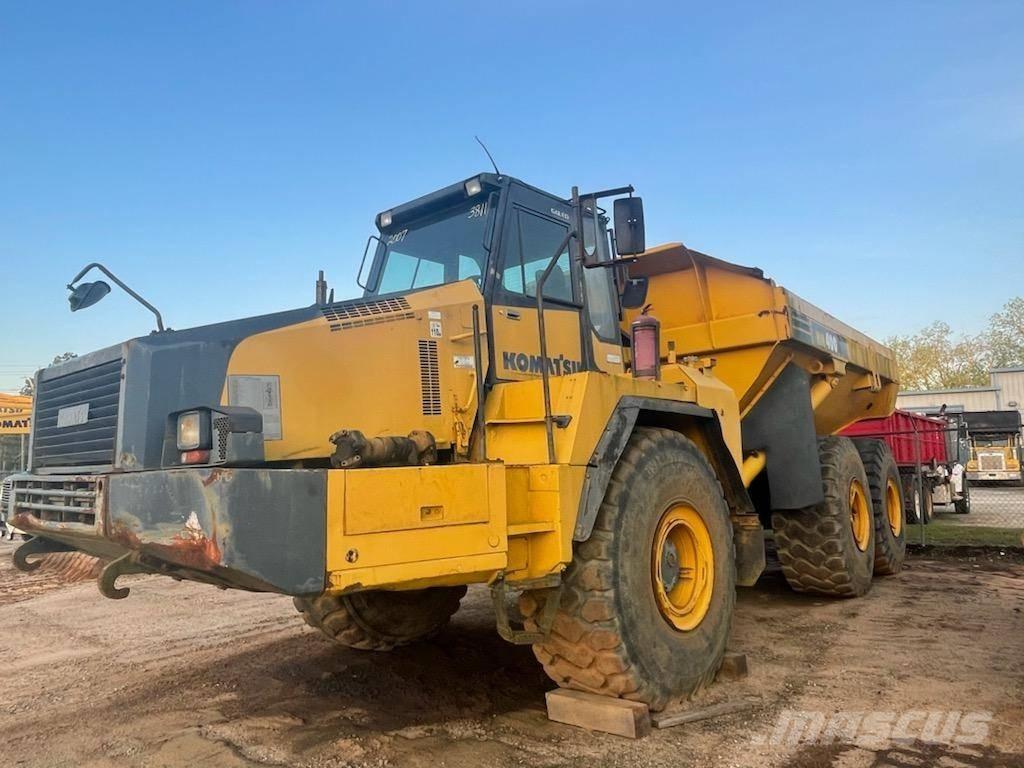 Komatsu HM 400-2 アーティキュレート式ダンプトラック