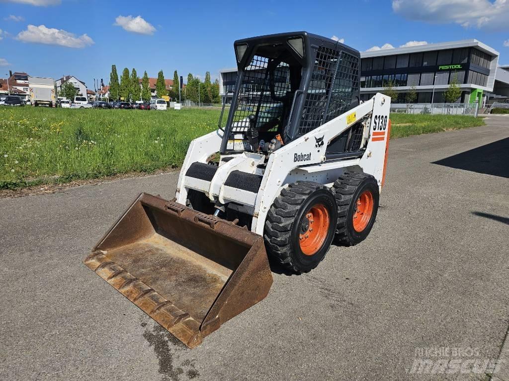 Bobcat S 130 スキッドステアローダー