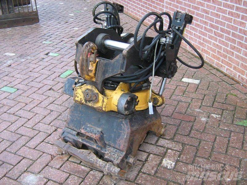 Engcon EC15 ローテーター