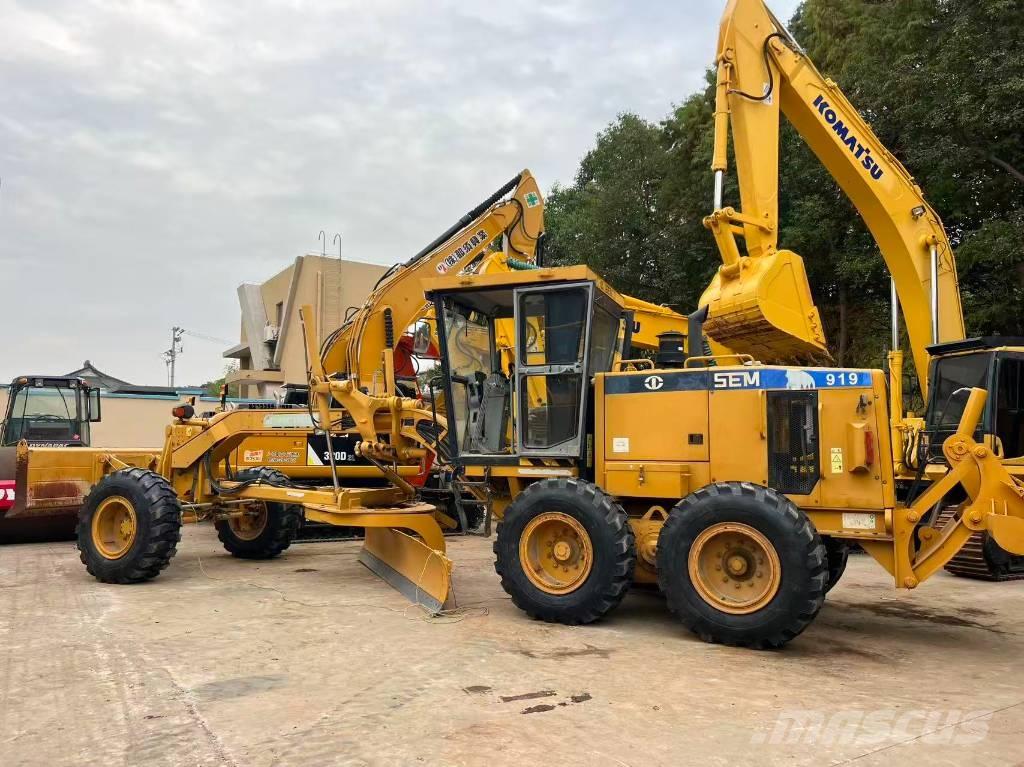 SEM 919 モーターグレーダー