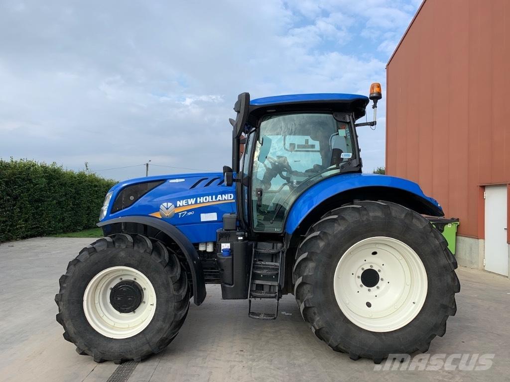 New Holland T 7.190 トラクター