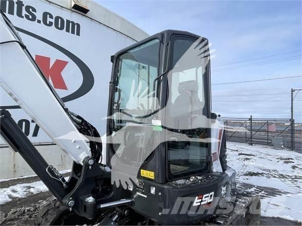 Bobcat E50R2 ミニ油圧ショベル 7t以下（ミニユンボ・ミニディガー）