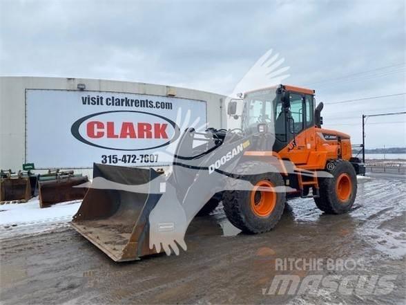 Doosan DL250-5 ホイールローダー・タイヤショベル