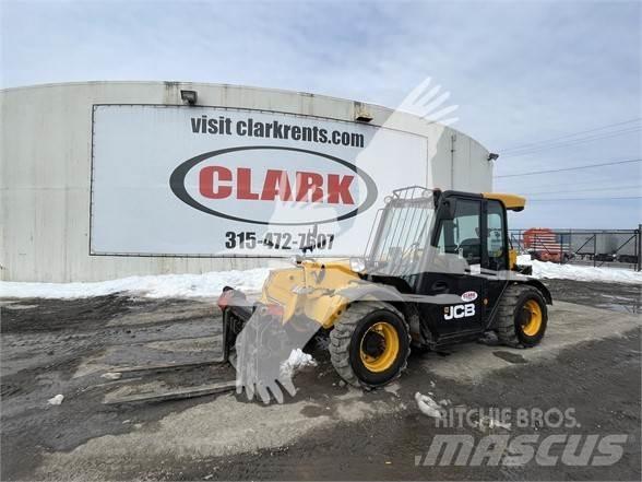 JCB 525-60 テレスコーピックハンドラー