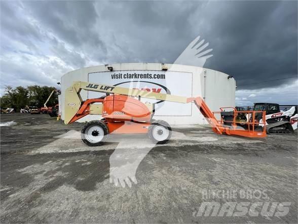 JLG 600AJ ブームリフト　屈伸型