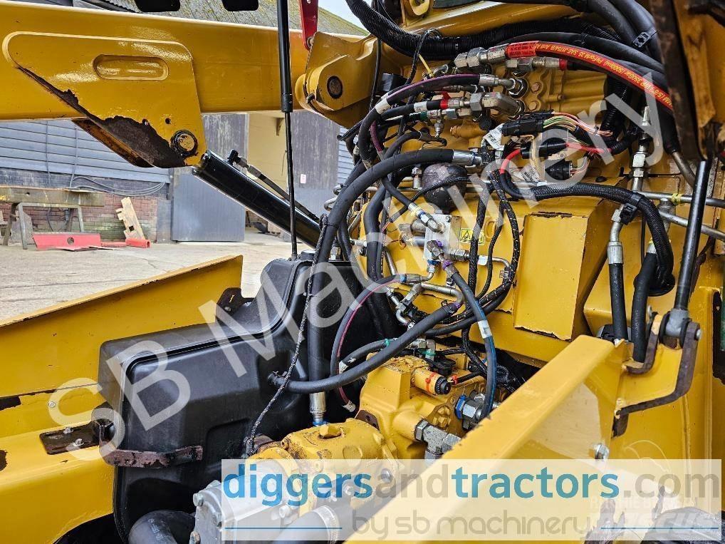 CAT 257 D スキッドステアローダー