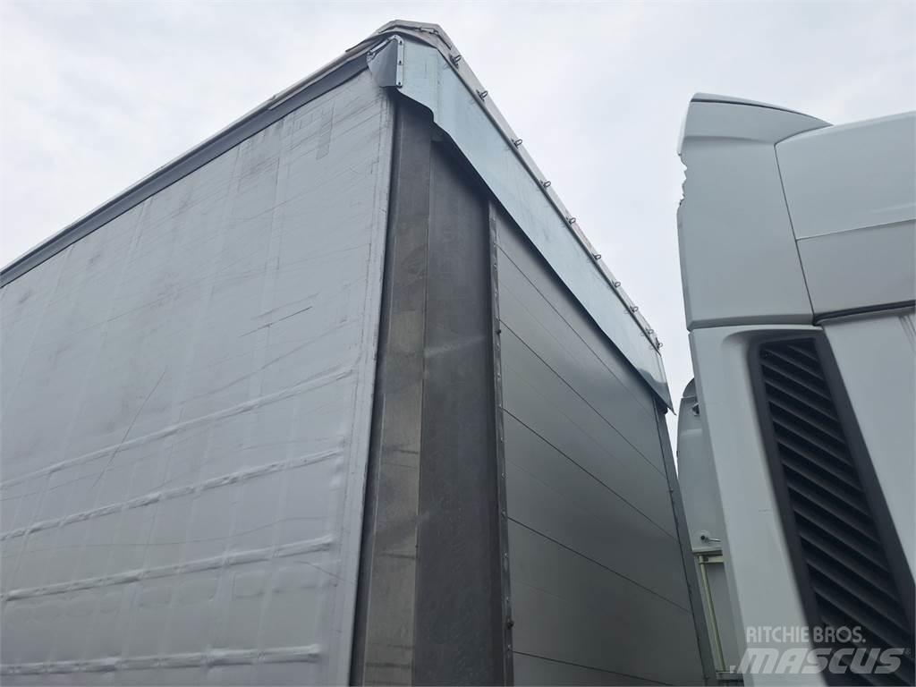 Fliegl SDS 390 フラットベッド／ドロップサイドトレーラー