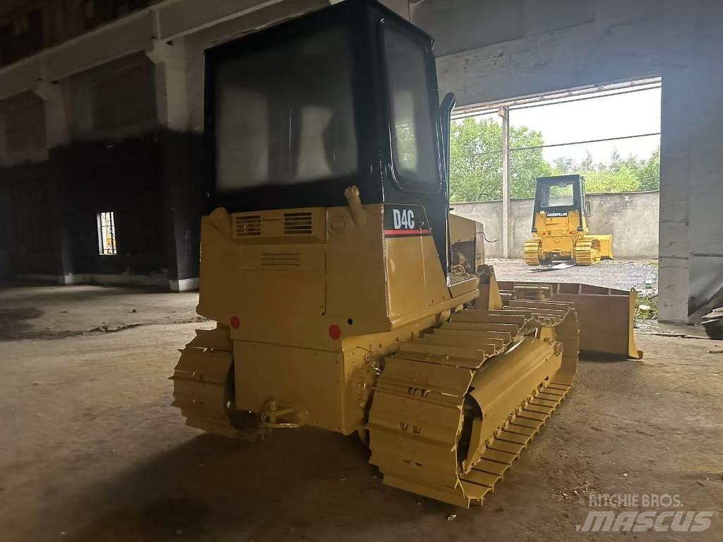 CAT D 4 C ブルドーザー