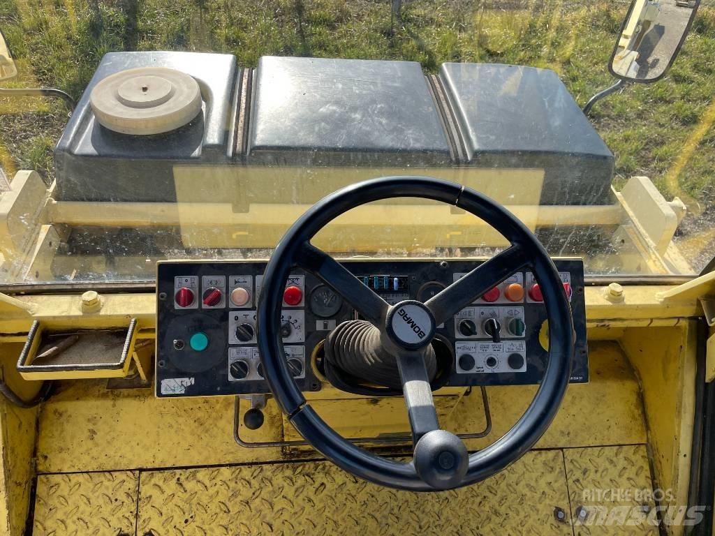 Bomag BW 154 AD-2 タンデムローラ