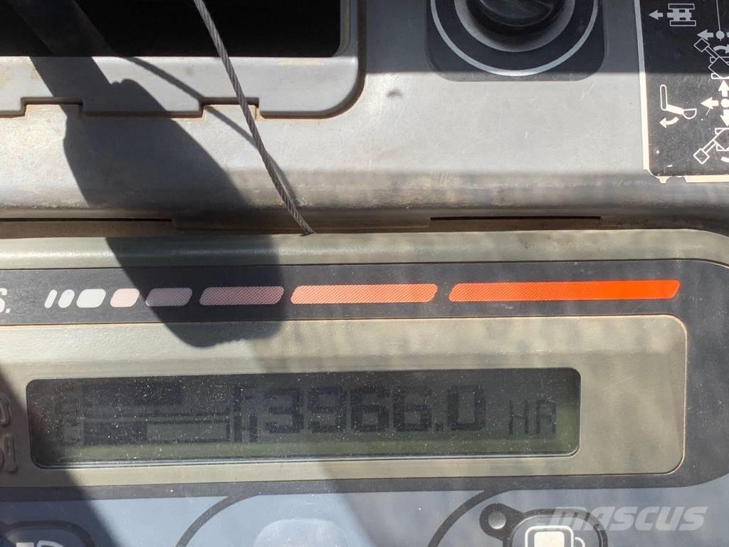 Kubota KX 61-3 ミニ油圧ショベル 7t以下（ミニユンボ・ミニディガー）