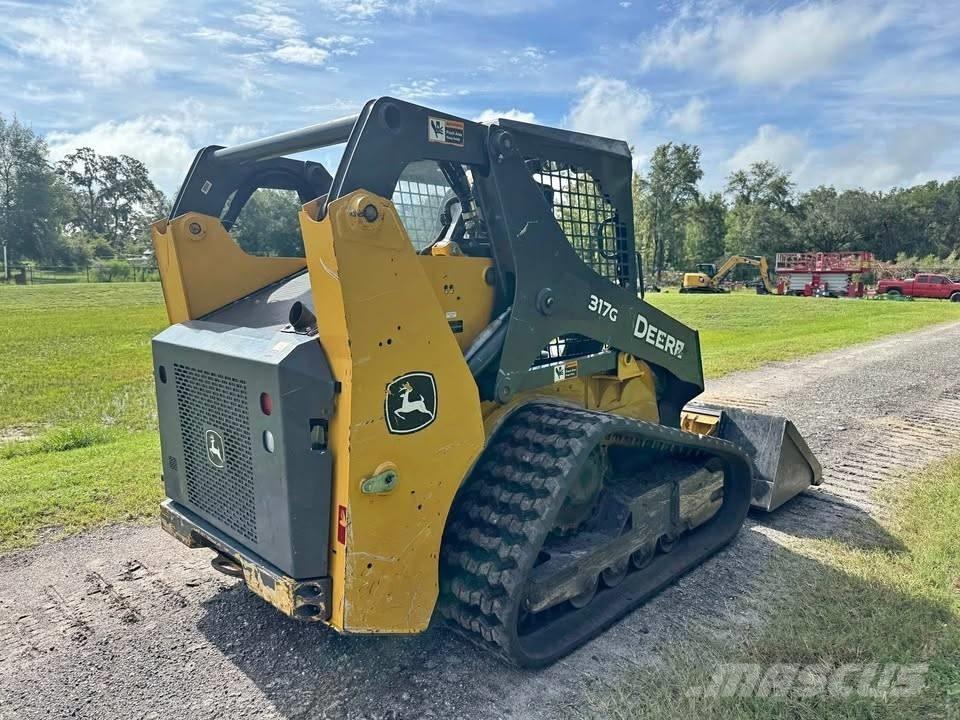 John Deere 317G スキッドステアローダー