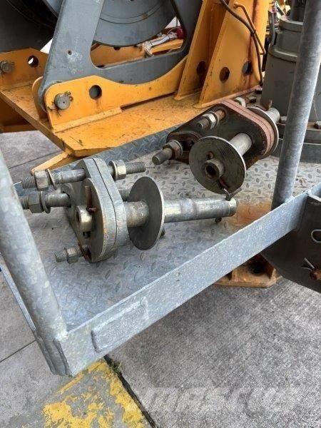 Liebherr 130 EC-B 6 タワークレーン