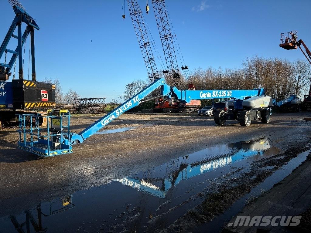 Genie SX 135 XC ブームリフト　直伸型