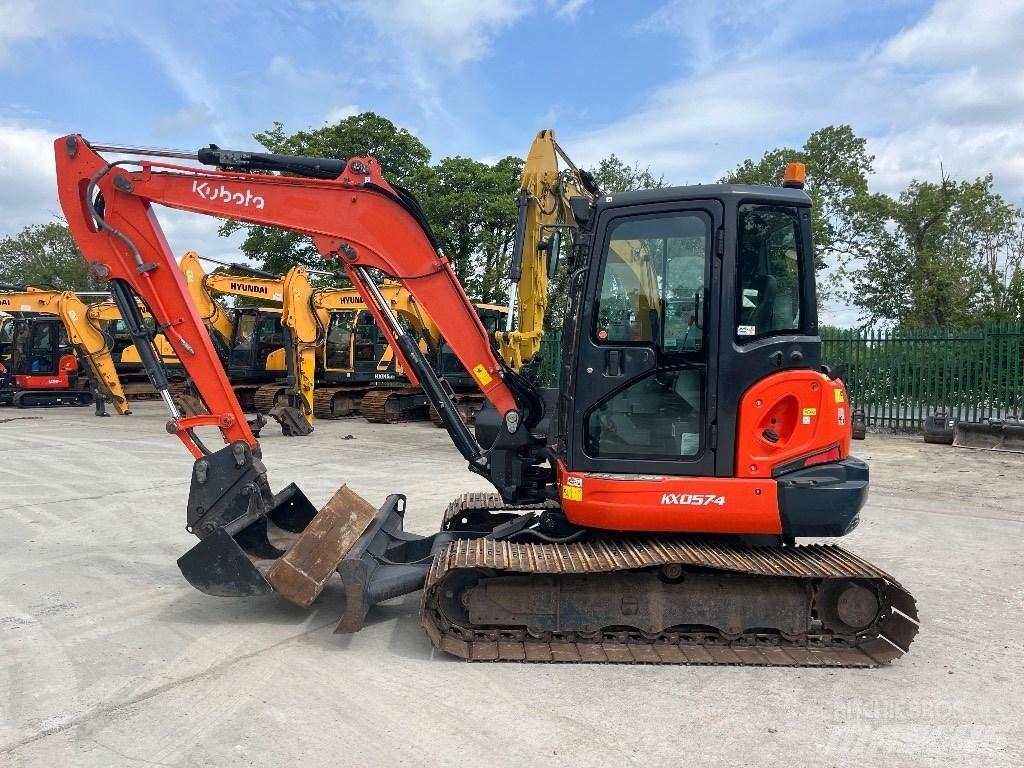 Kubota KX 057-4 ミニ油圧ショベル 7t以下（ミニユンボ・ミニディガー）