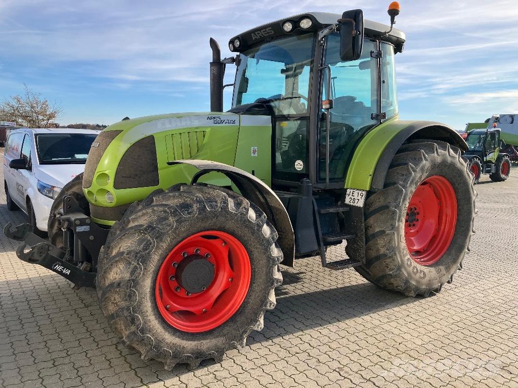 CLAAS Ares 697 ATZ トラクター