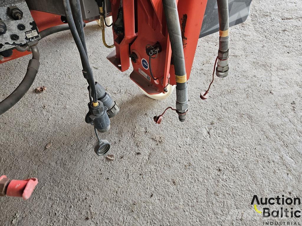 Rauch Axis 30.2 ミネラル散布機