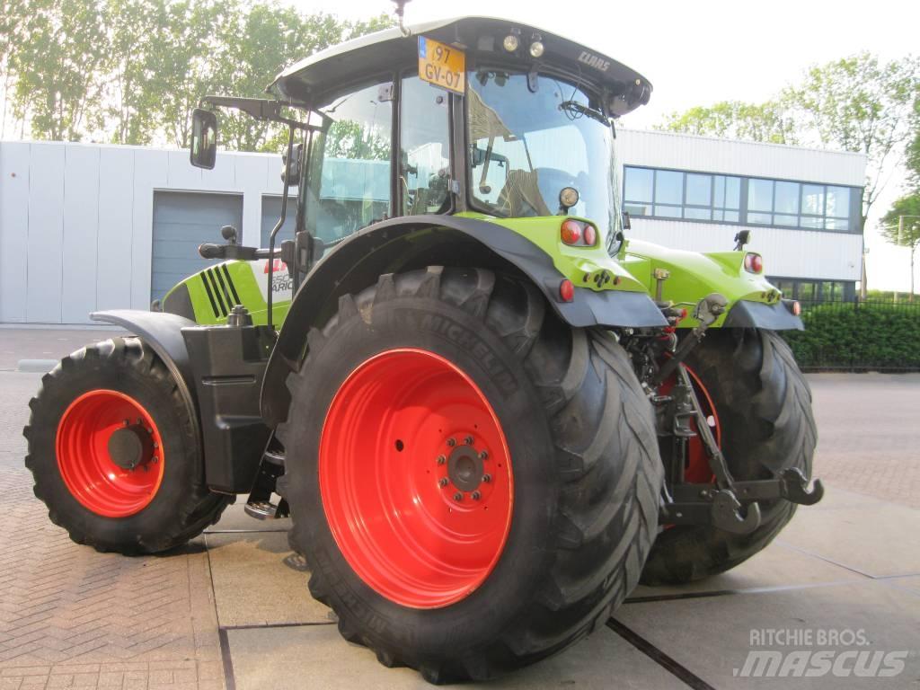 CLAAS Arion 650 CIS トラクター