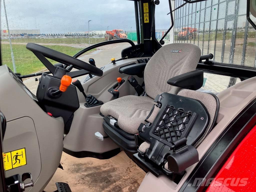 Case IH Farmall 100A トラクター