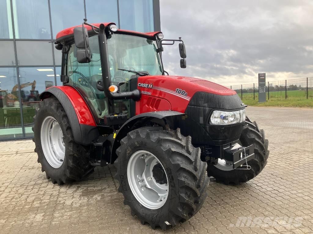 Case IH Farmall 100A トラクター