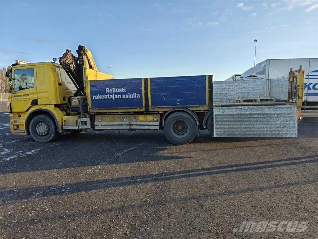 Scania P320 クレーントラック、ユニック車