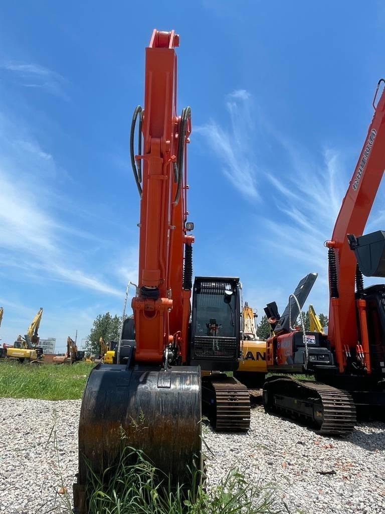 Hitachi ZX 200 大型油圧ショベル12t以上（パワーショベル・ユンボ）