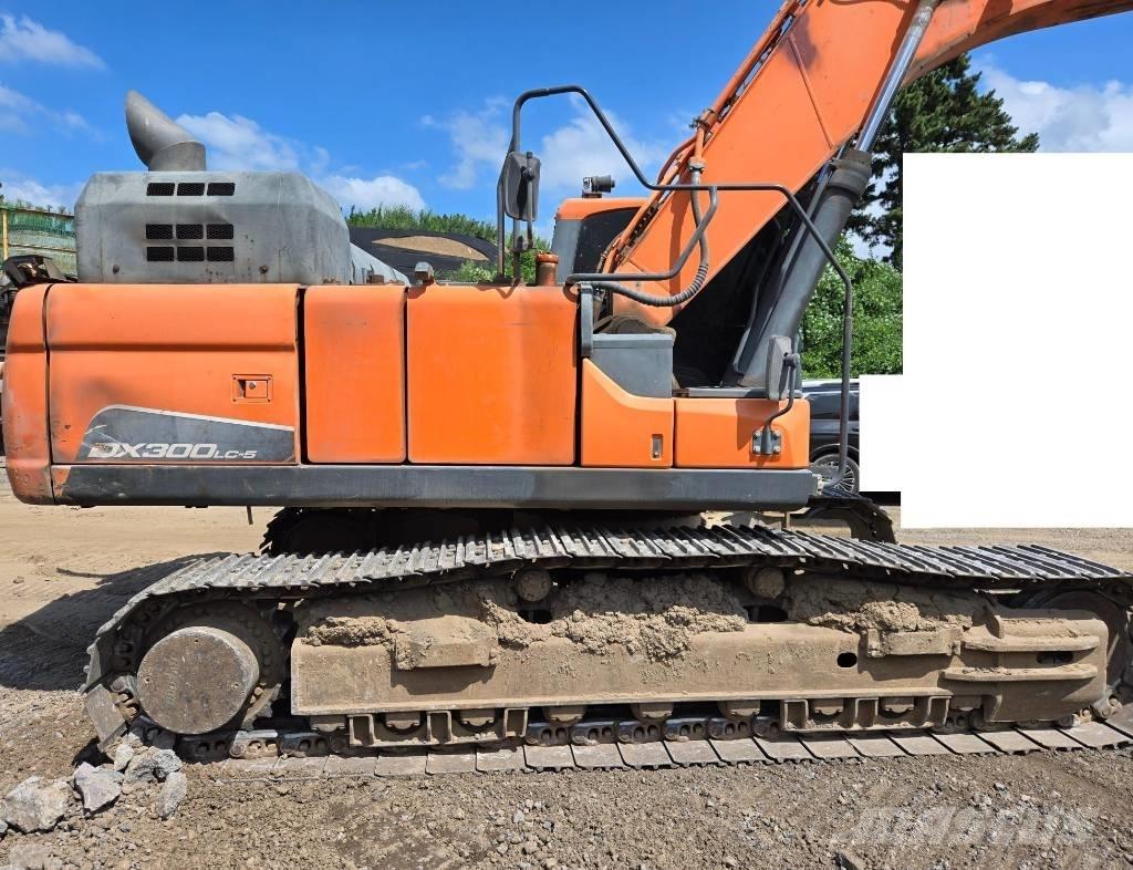 Doosan DX 300 LC-5 大型油圧ショベル12t以上（パワーショベル・ユンボ）