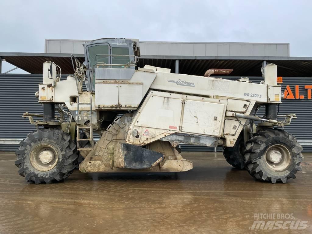 Wirtgen WR 2500S アスファルトリサイクルマシン