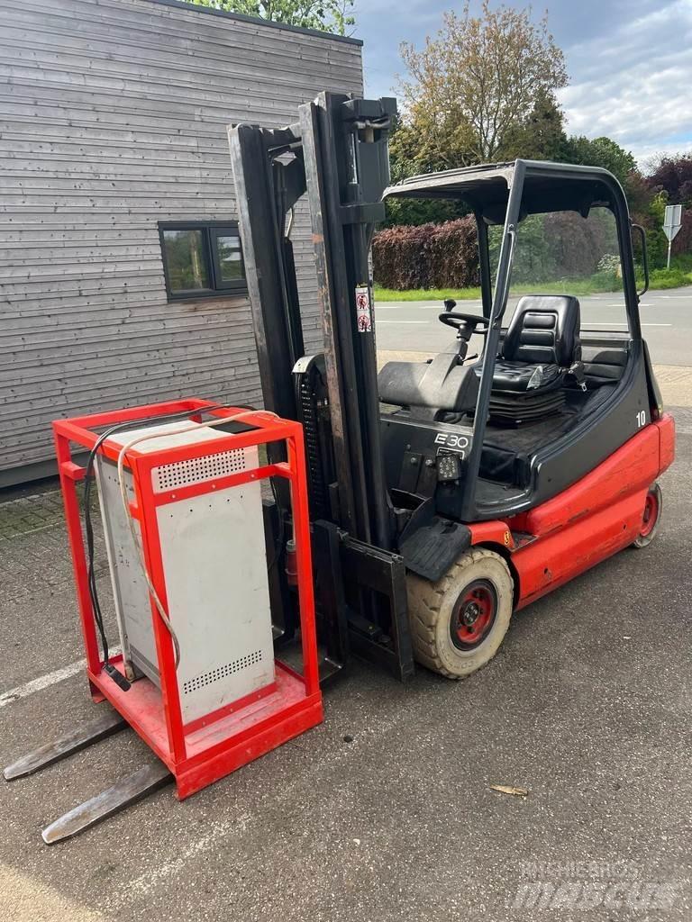 Linde E30-01 バッテリーフォークリフト