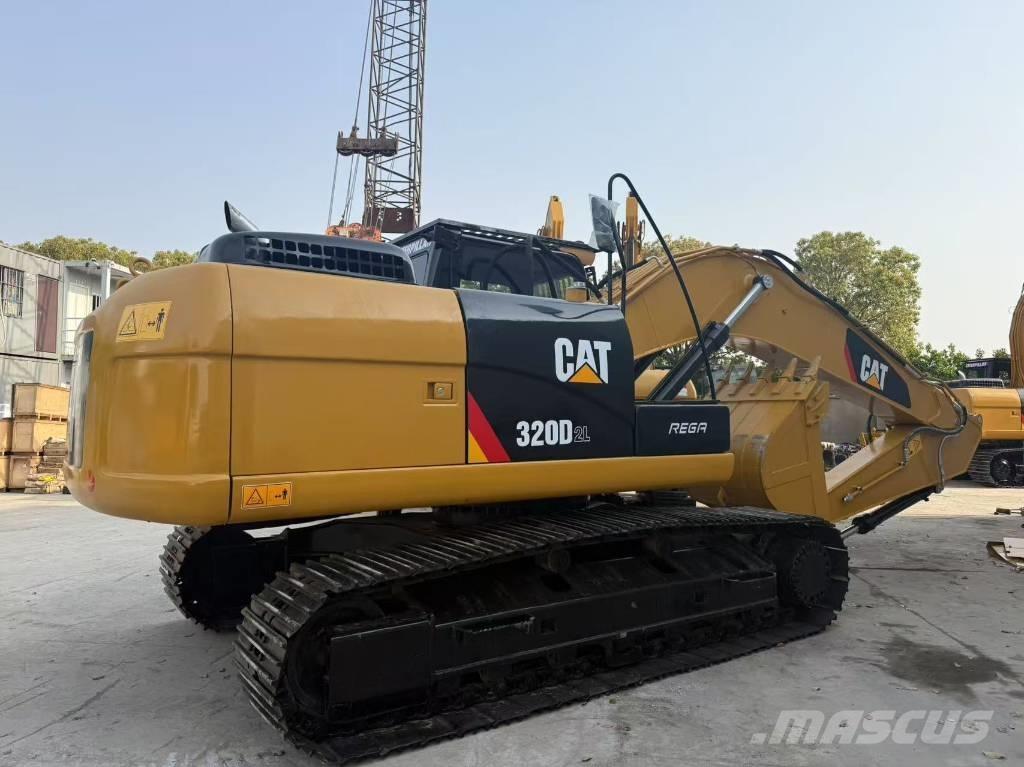 CAT 320d2 中型油圧ショベル 7ｔ-12ｔ（ユンボ・パワーショベル・バックホー）