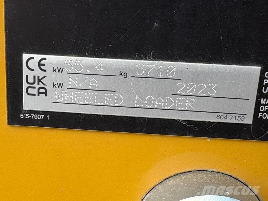 CAT 906 ホイールローダー・タイヤショベル