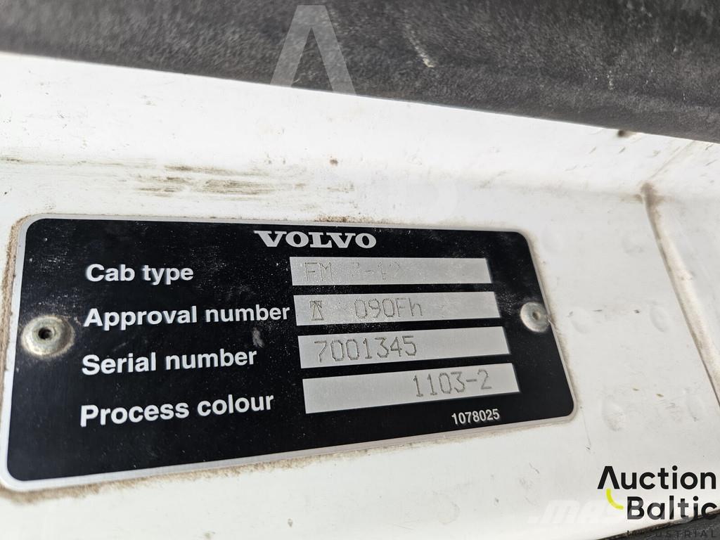 Volvo FM7 塵芥車、パッカー車