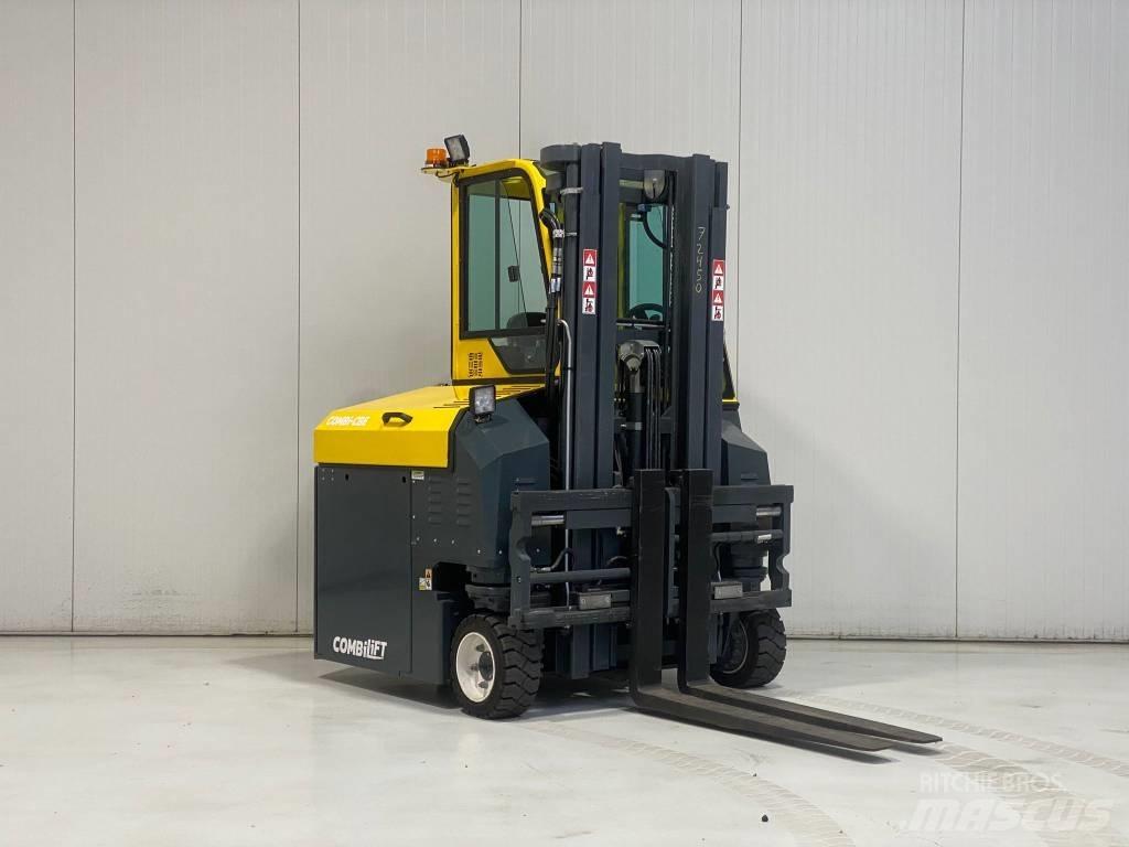 Combilift CBE2500 全方向リーチ型フォークリフト