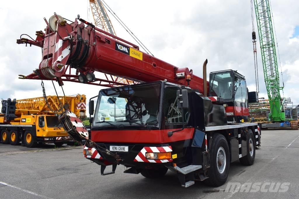 Liebherr LTM 1030-2 オールテレーンクレーン