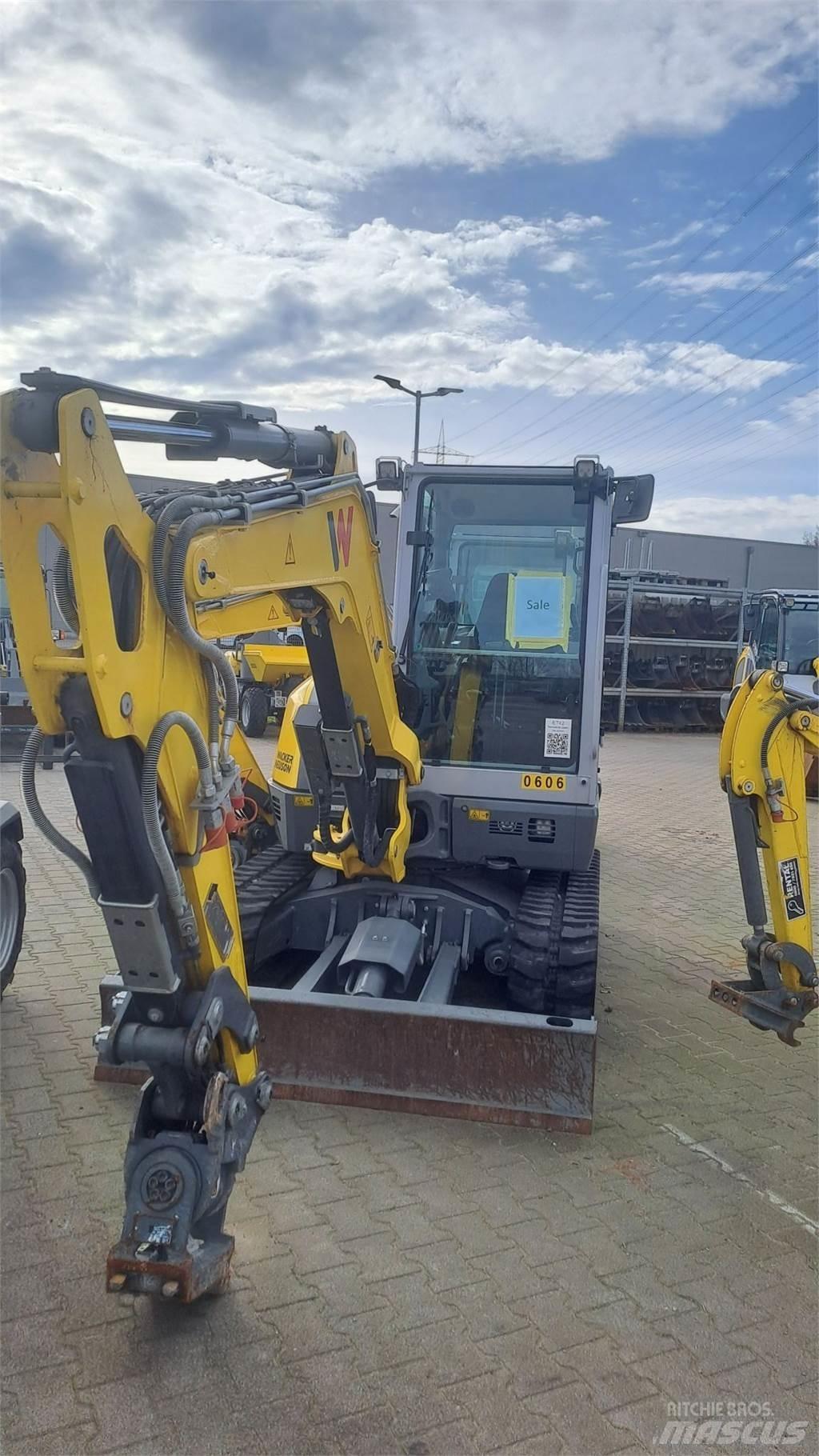 Wacker Neuson ET42 大型油圧ショベル12t以上（パワーショベル・ユンボ）