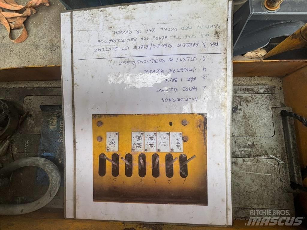 Klemm KR 712-1 杭打ち機