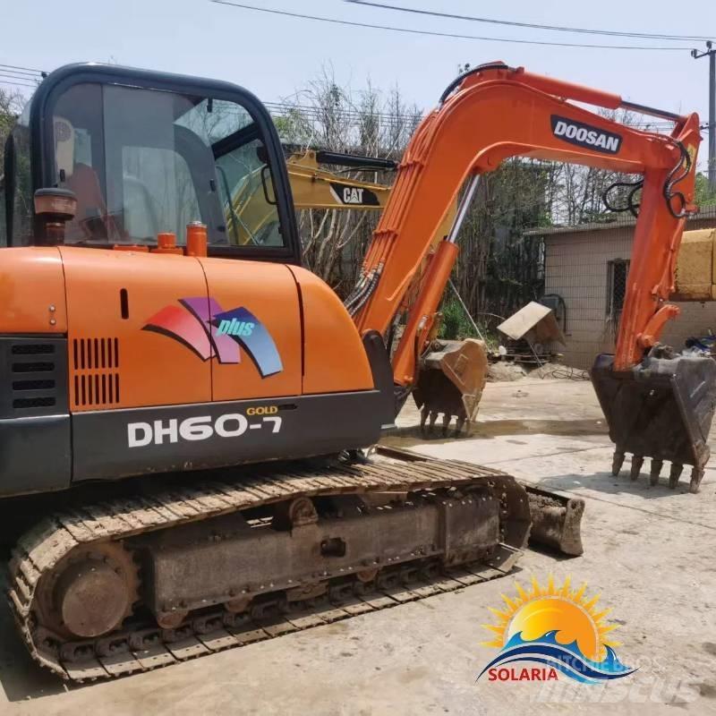 Doosan DH 60-7 ミニ油圧ショベル 7t以下（ミニユンボ・ミニディガー）