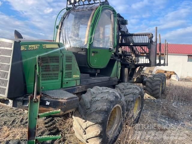 John Deere 1510 E フォワーダー