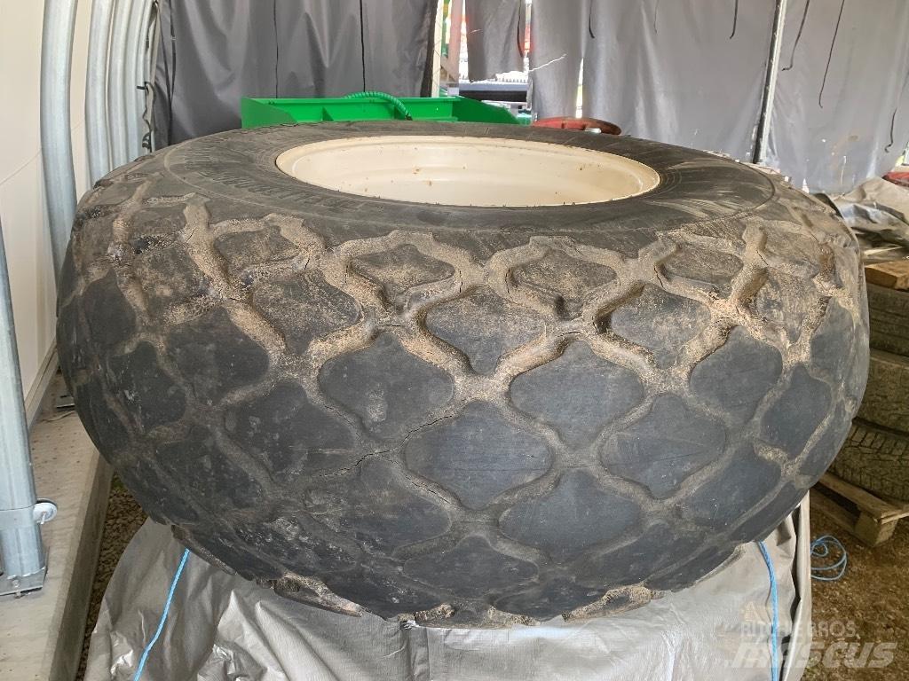 Trelleborg 23.1 26 タイヤ、ホイル、リム