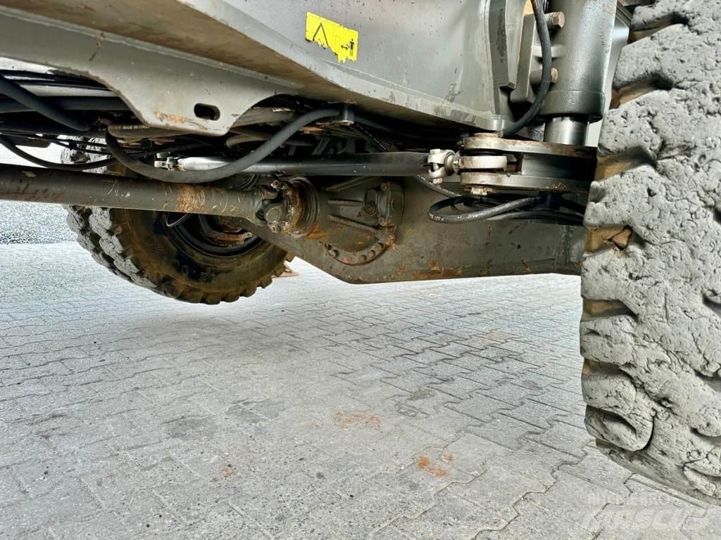 Sennebogen 835M E 廃棄物／工業産廃処理機