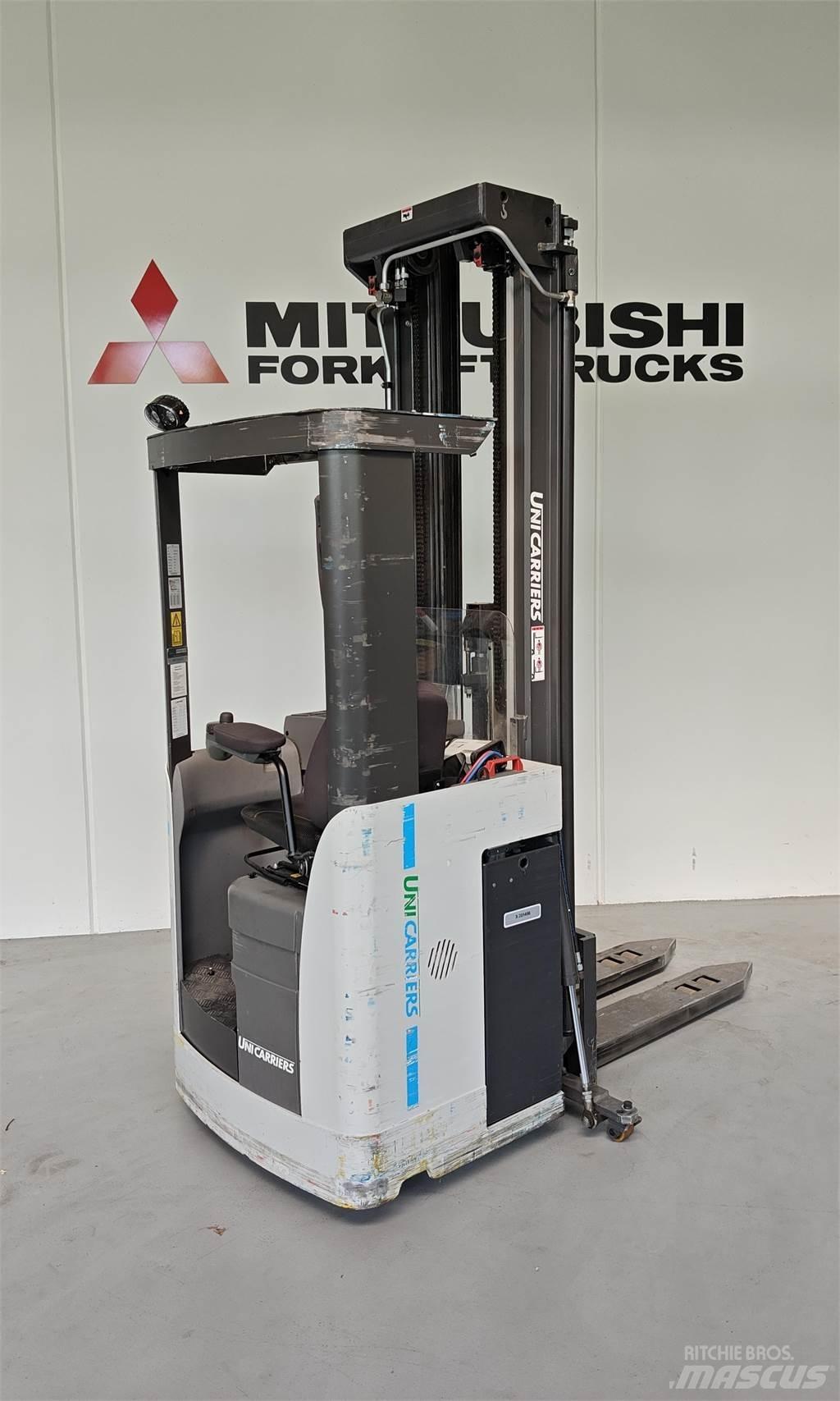 Atlet XSN160 ローリフトとプラットフォーム