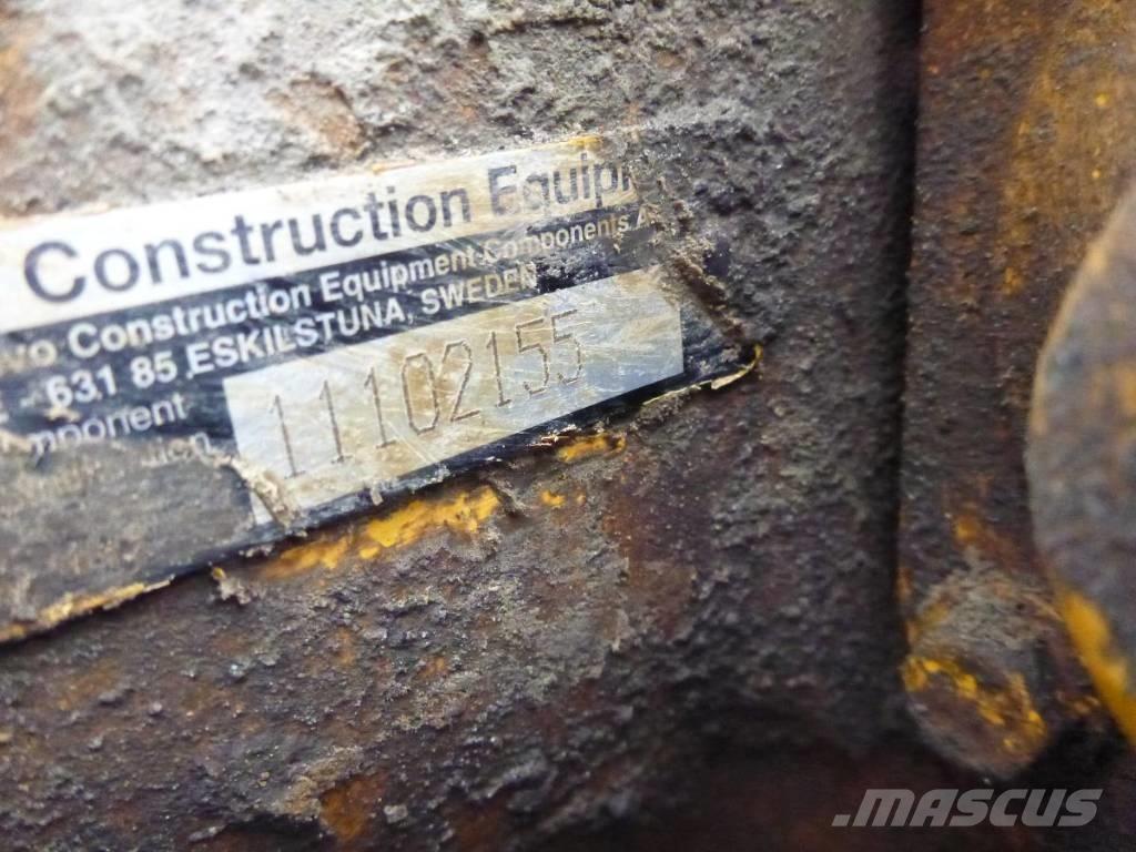 Volvo L 220 E アクスル