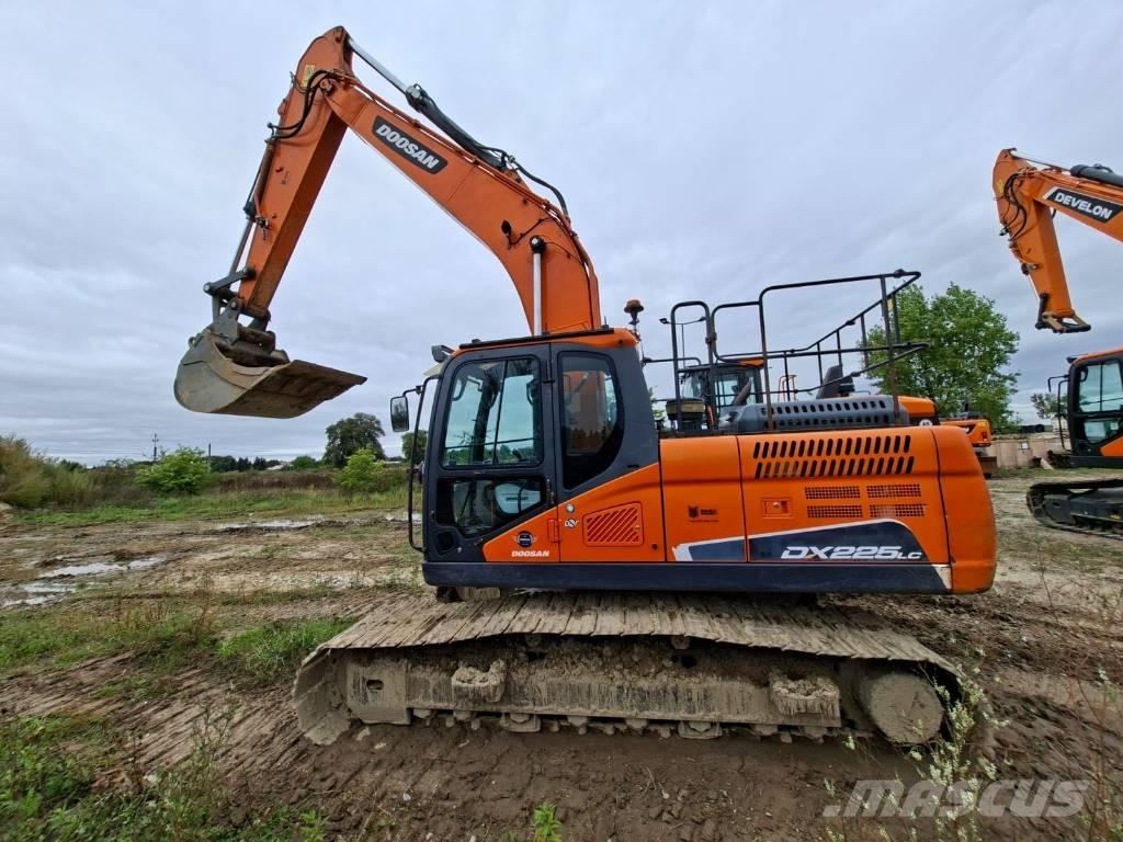 Doosan DX 225 LC-5 大型油圧ショベル12t以上（パワーショベル・ユンボ）