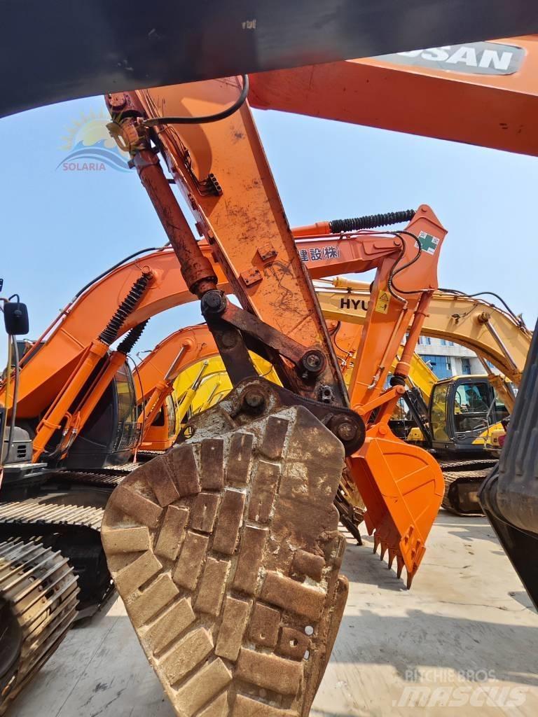 Doosan DX300LC 大型油圧ショベル12t以上（パワーショベル・ユンボ）