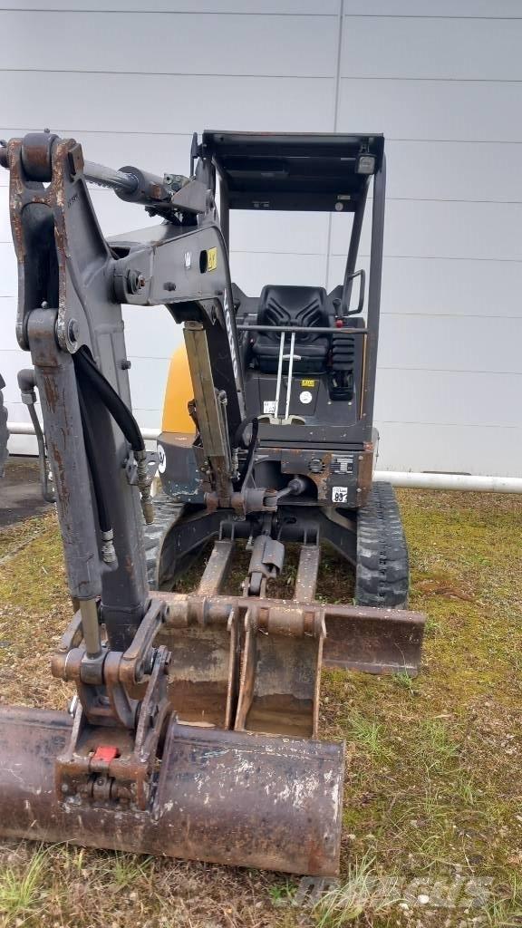 Volvo ECR 25 D ミニ油圧ショベル 7t以下（ミニユンボ・ミニディガー）