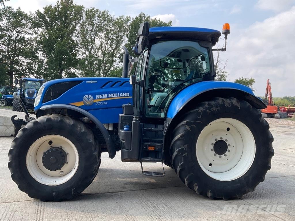 New Holland T 7.230 トラクター