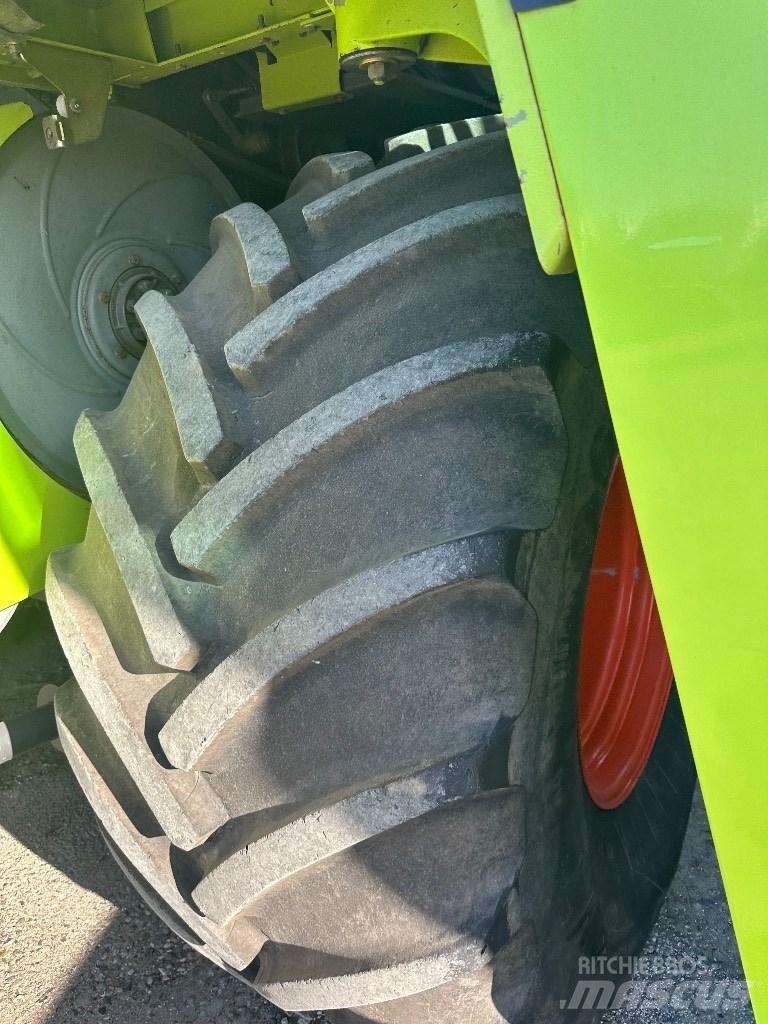 CLAAS Lexion 560 コンバイン
