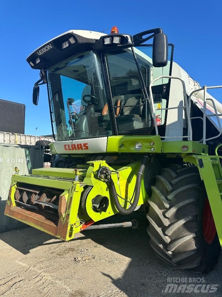 CLAAS Lexion 560 コンバイン