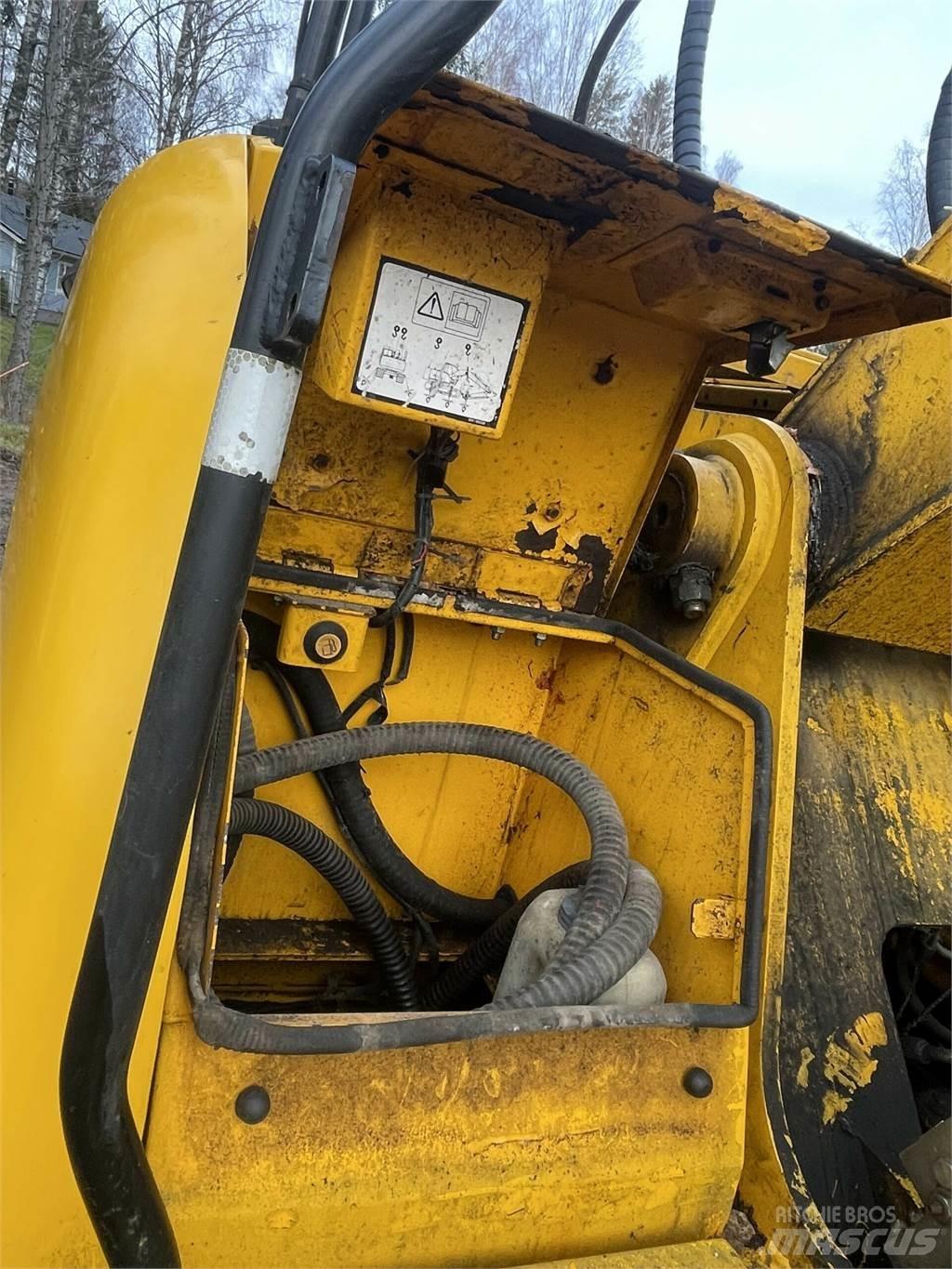 JCB JS 200 LC 大型油圧ショベル12t以上（パワーショベル・ユンボ）