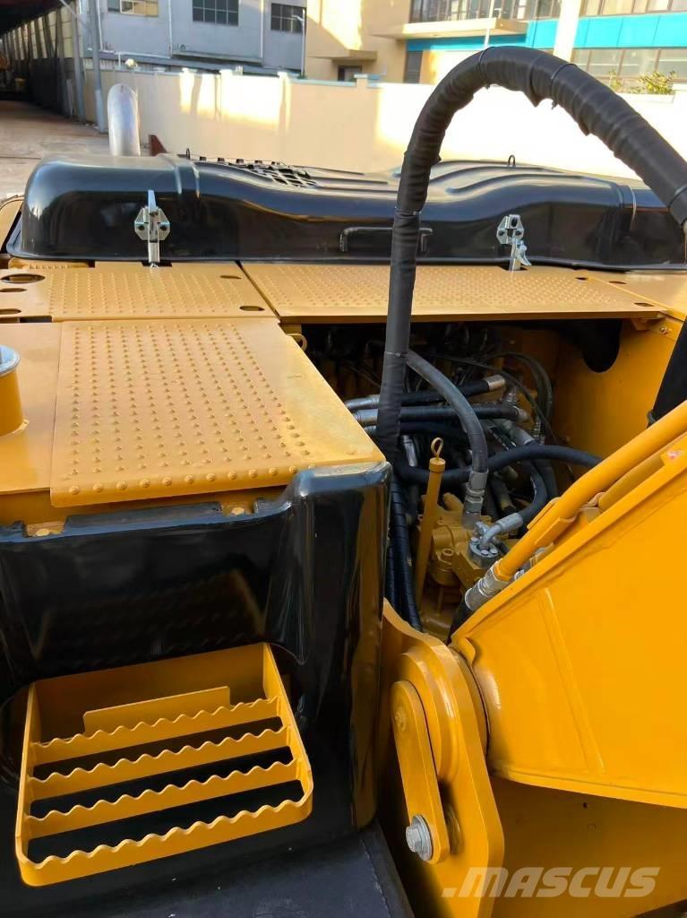 CAT 320D2 中型油圧ショベル 7ｔ-12ｔ（ユンボ・パワーショベル・バックホー）