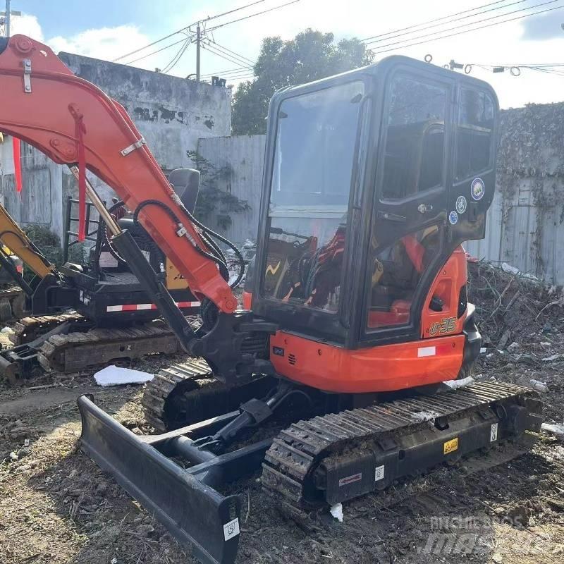 Kubota U35 ミニ油圧ショベル 7t以下（ミニユンボ・ミニディガー）